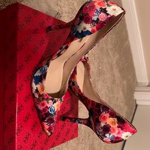 Guess “Carrie” heels